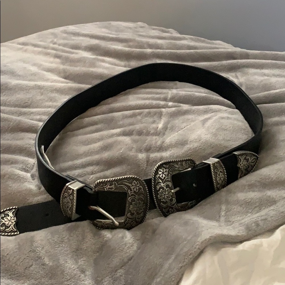 Double buckle belt